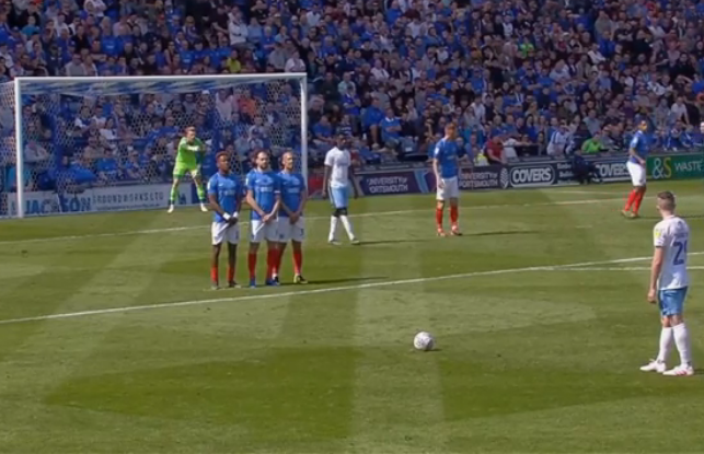 Kết quả Portsmouth 2-1 Coventry City: Ngược dòng ngoạn mục